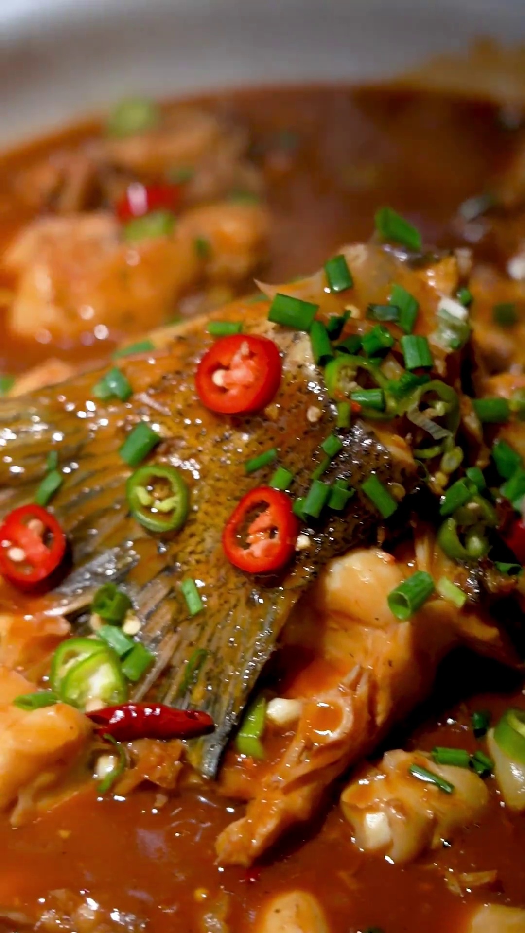 红烧鱼头（胖头鱼两吃之红烧）