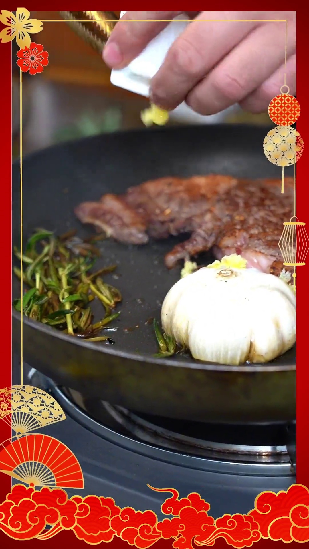 烤羊腿肉和牛排